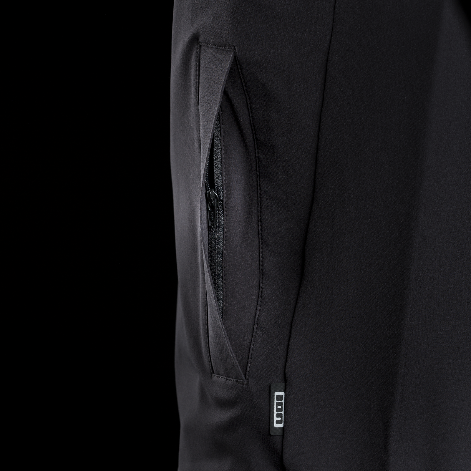 [INSILENCE] Hybrid Soft Down Jacket /追跡付 MUSINSA公式 | INSILENCE WOMEN Hybrid Soft Down Jacket CHARCOAL