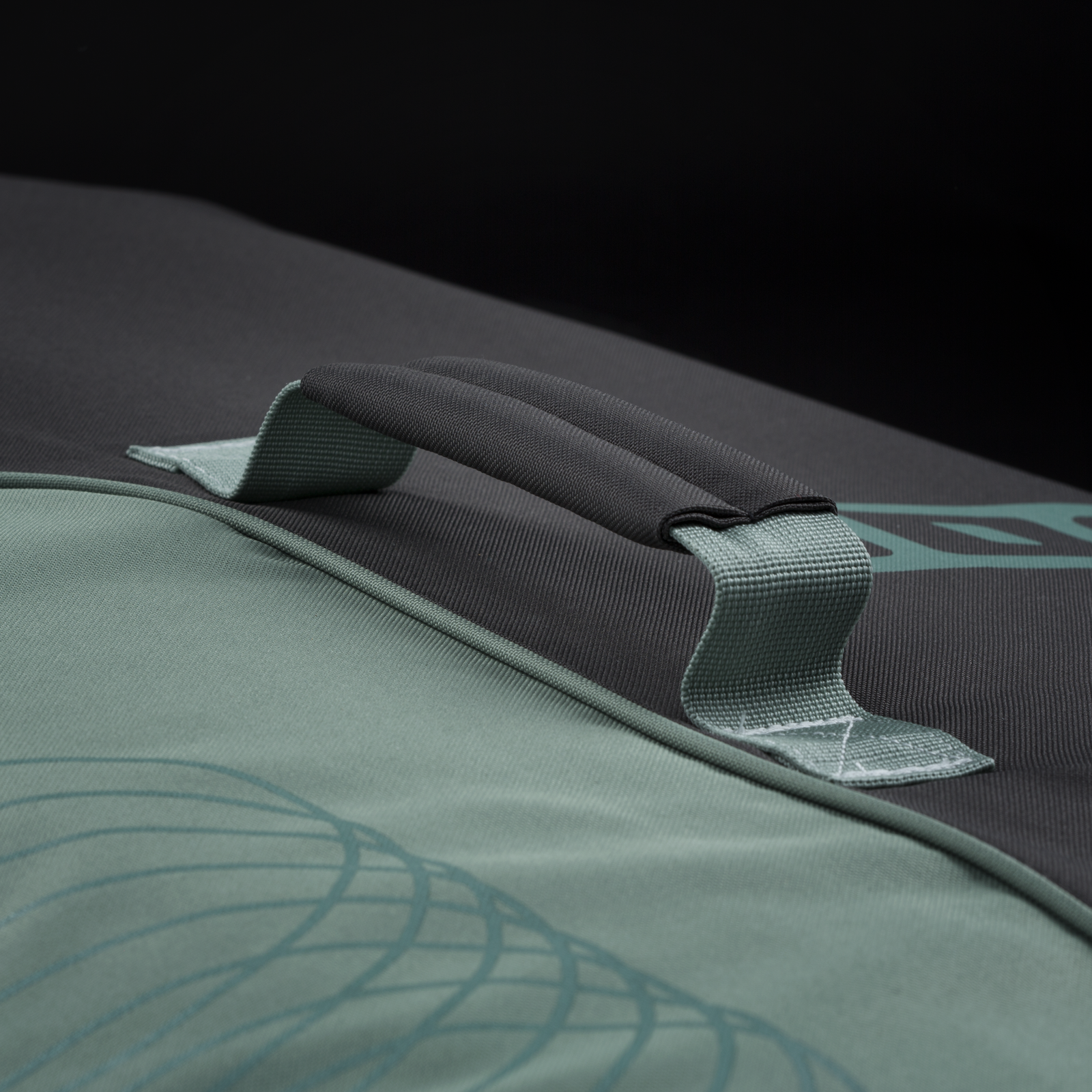 Travelgear_handle_02.png?