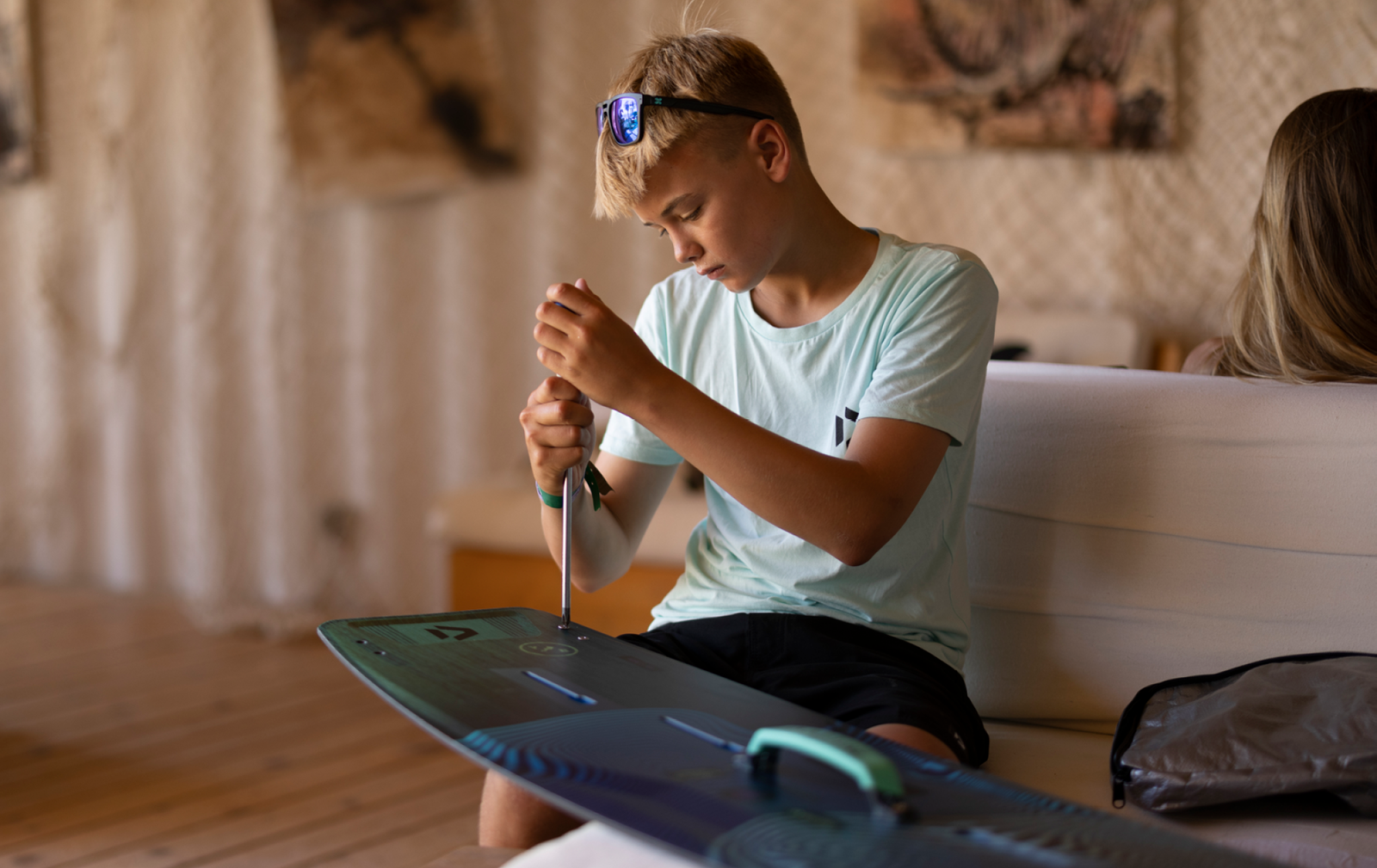 DUOTONE Shred ᐅ Lightest freestyle & freeride board for Yound Bloods!