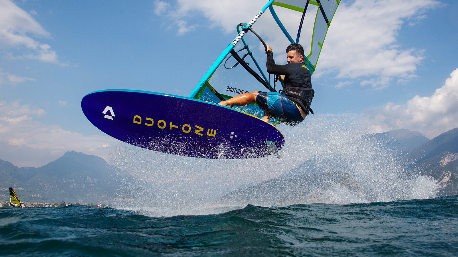 Eagle 2024 ᐅ Freeride entry><performance board | DUOTONE Windsurfing