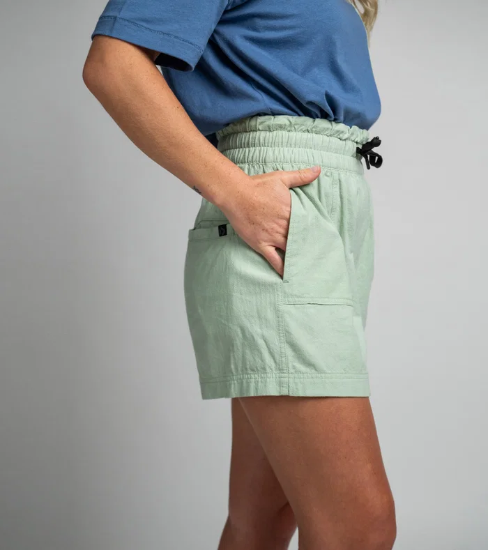Shorts True women
