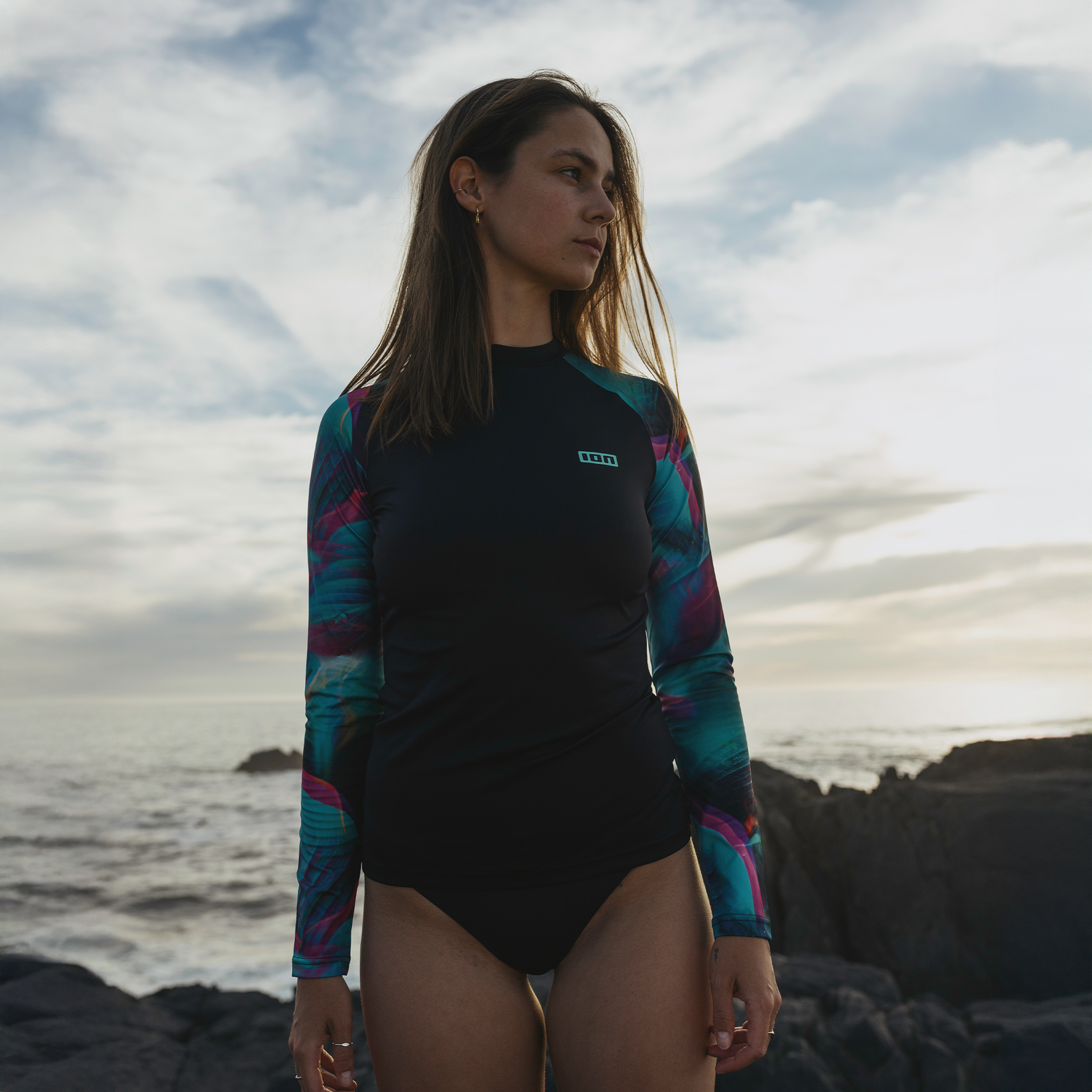 水着・ラッシュガード corally swim Mexican Hoodie Rashguard Women Long Sleeve Swim Shirt - Black Floral Rash Guard
