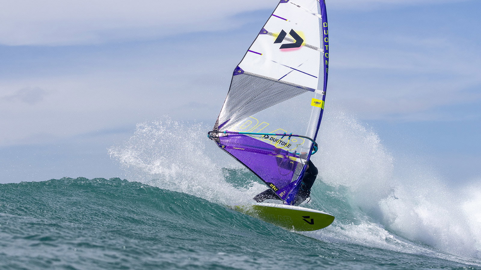 Super_Hero D/LAB 2026 ᐅ high-end wave sail | DUOTONE Windsurfing