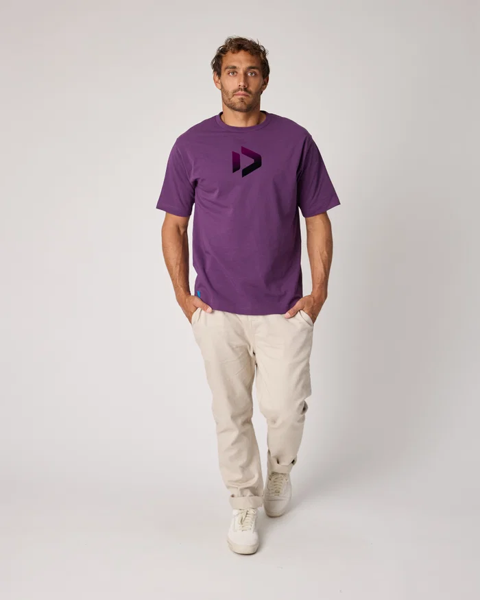 Electric violet